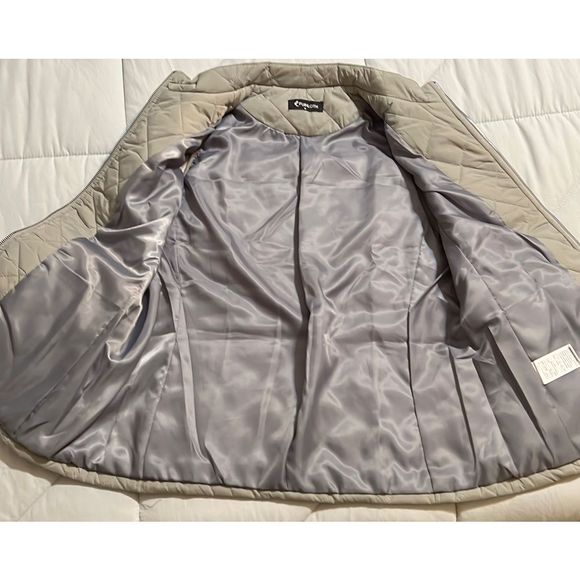 Puffer Vest - Picture 2 of 4